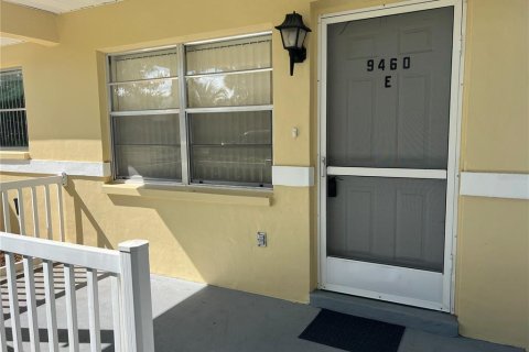 House in Ocala, Florida 2 bedrooms, 92.34 sq.m. № 1426898 - photo 2