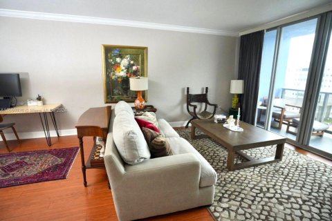 Condo in Miami Beach, Florida, 1 bedroom  № 1369071 - photo 12