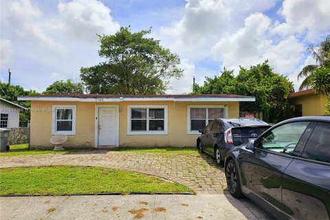 Villa ou maison à vendre à Pompano Beach, Floride: 4 chambres, 83.61 m2 № 1369075 - photo 2