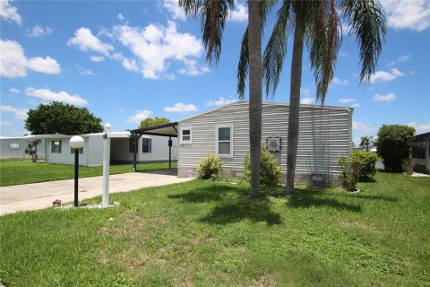 Condo in Okeechobee, Florida, 2 bedrooms  № 1259737 - photo 2