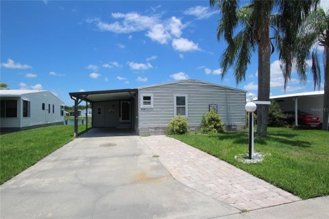 Condo in Okeechobee, Florida, 2 bedrooms  № 1259737 - photo 4