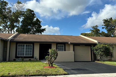 Casa en venta en Miramar, Florida, 2 dormitorios, 84.73 m2 № 1304696 - foto 1