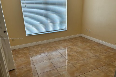 House in Miramar, Florida 2 bedrooms, 84.73 sq.m. № 1304696 - photo 10