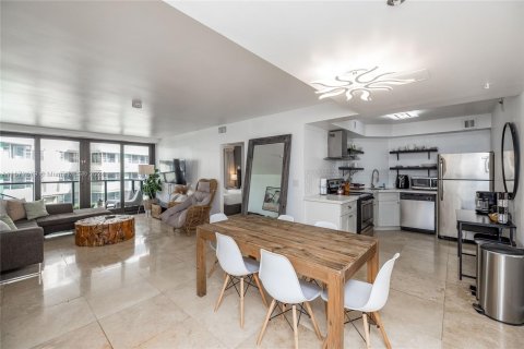 Copropriété à vendre à Miami Beach, Floride: 2 chambres, 89.19 m2 № 1396979 - photo 20