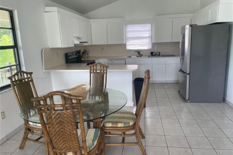 House in Key Largo, Florida 2 bedrooms № 1396978 - photo 5