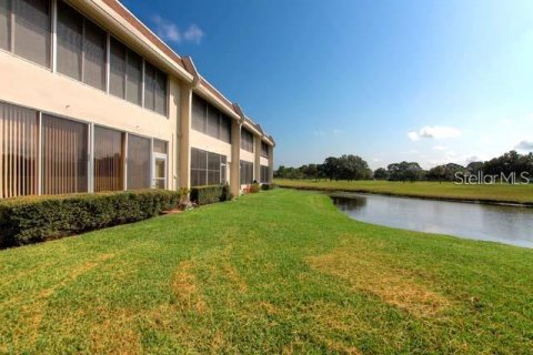 Condo in Sarasota, Florida, 1 bedroom  № 213064 - photo 11