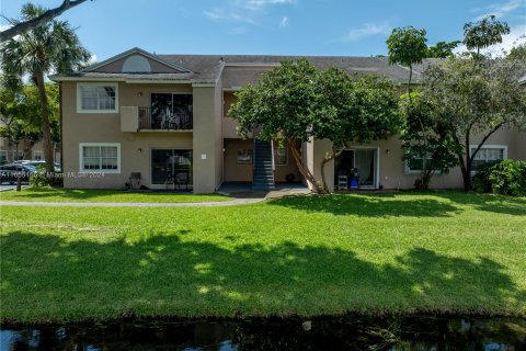 Condo in Pembroke Pines, Florida, 1 bedroom  № 1368868 - photo 6