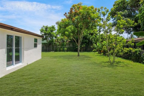 Villa ou maison à louer à North Miami Beach, Floride: 3 chambres, 145.86 m2 № 1368912 - photo 5