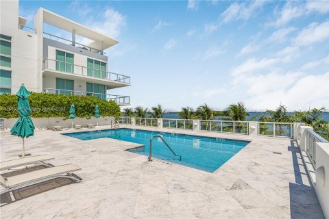 Condo in Miami, Florida, 1 bedroom  № 1367222 - photo 26