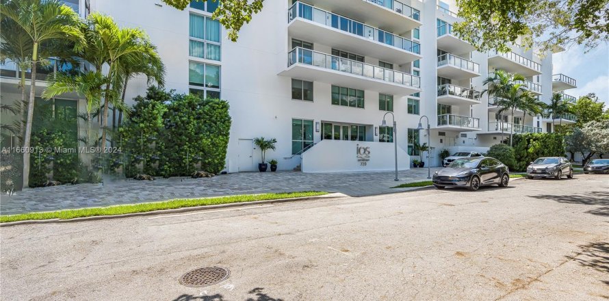 Condo in Miami, Florida, 1 bedroom  № 1367222