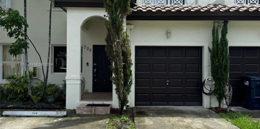 Townhouse in Doral, Florida 4 bedrooms, 205.69 sq.m. № 1367221