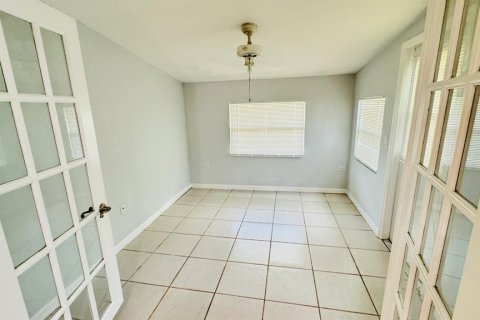 Villa ou maison à louer à Port Charlotte, Floride: 5 chambres, 128.76 m2 № 1368464 - photo 3