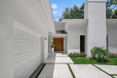 Villa ou maison à vendre à Coral Gables, Floride: 4 chambres, 302.95 m2 № 1365653 - photo 3