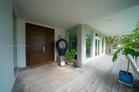 Casa en venta en Key Biscayne, Florida, 5 dormitorios, 194.17 m2 № 1402994 - foto 4