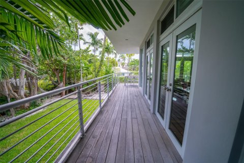 Casa en venta en Key Biscayne, Florida, 5 dormitorios, 194.17 m2 № 1402994 - foto 6