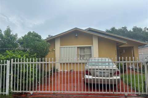 Casa en venta en Miami, Florida, 3 dormitorios, 104.52 m2 № 1399029 - foto 1