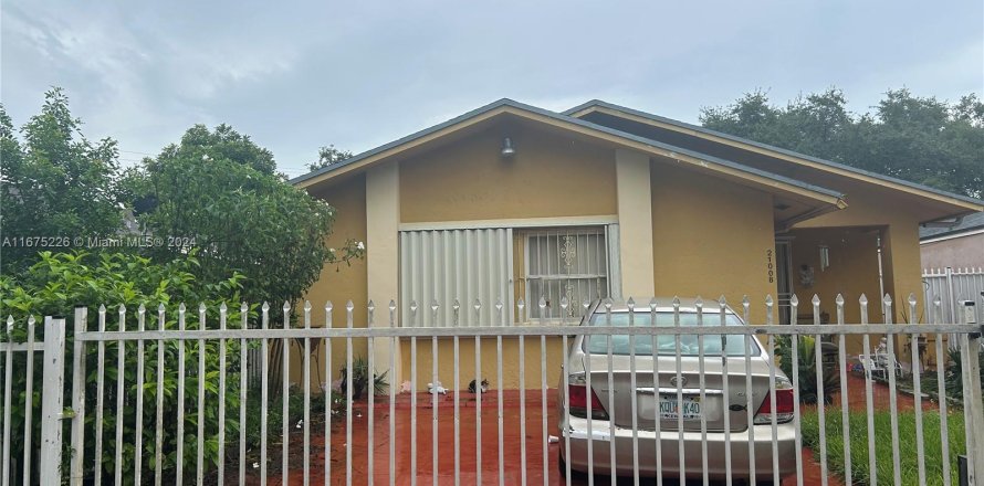 Casa en Miami, Florida 3 dormitorios, 104.52 m2 № 1399029