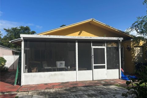 Casa en venta en Miami, Florida, 3 dormitorios, 104.52 m2 № 1399029 - foto 10