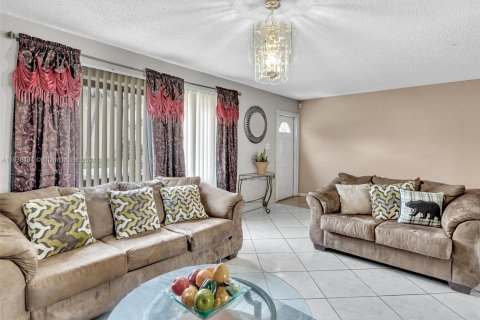 Condominio en venta en Tamarac, Florida, 3 dormitorios, 173.26 m2 № 1310781 - foto 8