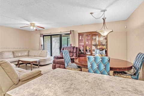 Copropriété à vendre à Tamarac, Floride: 3 chambres, 173.26 m2 № 1310781 - photo 20