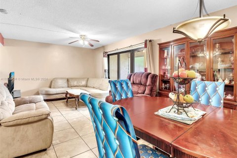 Condominio en venta en Tamarac, Florida, 3 dormitorios, 173.26 m2 № 1310781 - foto 12