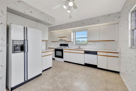 Condo in Coconut Creek, Florida, 2 bedrooms  № 1310813 - photo 4