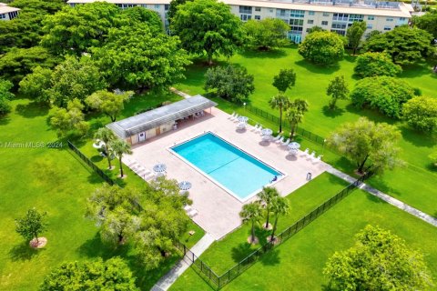 Condominio en venta en Coconut Creek, Florida, 2 dormitorios, 125.05 m2 № 1310813 - foto 30