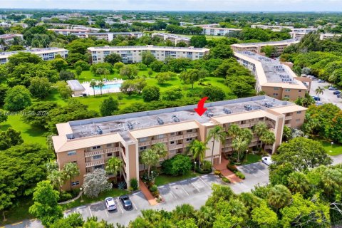 Condominio en venta en Coconut Creek, Florida, 2 dormitorios, 125.05 m2 № 1310813 - foto 27