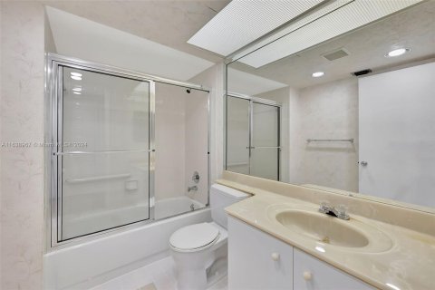 Copropriété à vendre à Coconut Creek, Floride: 2 chambres, 125.05 m2 № 1310813 - photo 22