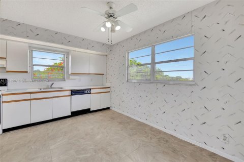 Copropriété à vendre à Coconut Creek, Floride: 2 chambres, 125.05 m2 № 1310813 - photo 3