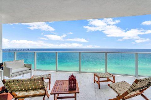 Condo in Hollywood, Florida, 4 bedrooms  № 1310858 - photo 21