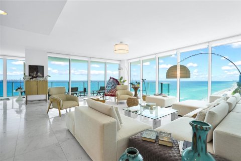 Condominio en venta en Hollywood, Florida, 4 dormitorios, 293.85 m2 № 1310858 - foto 9