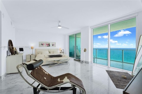 Condo in Hollywood, Florida, 4 bedrooms  № 1310858 - photo 3