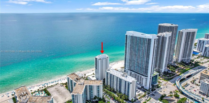 Condominio en Hollywood, Florida, 4 dormitorios  № 1310858