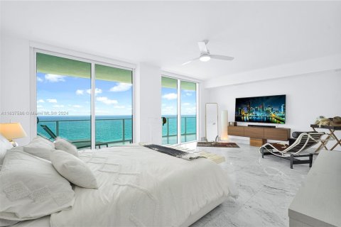 Condo in Hollywood, Florida, 4 bedrooms  № 1310858 - photo 4