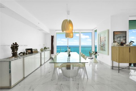 Condo in Hollywood, Florida, 4 bedrooms  № 1310858 - photo 16