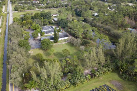 Immobilier commercial à vendre à Loxahatchee Groves, Floride № 932372 - photo 5