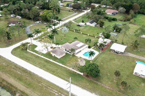 Villa ou maison à vendre à Loxahatchee Groves, Floride: 4 chambres, 318.75 m2 № 907680 - photo 2