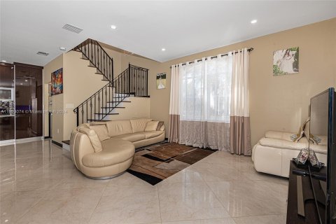 Townhouse in Hollywood, Florida 3 bedrooms, 162.39 sq.m. № 975990 - photo 12