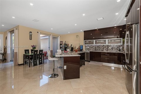 Townhouse in Hollywood, Florida 3 bedrooms, 162.39 sq.m. № 975990 - photo 10