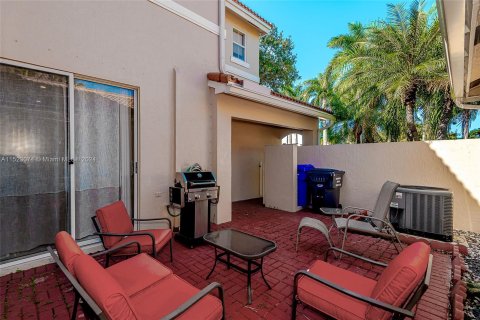Townhouse in Hollywood, Florida 3 bedrooms, 162.39 sq.m. № 975990 - photo 16