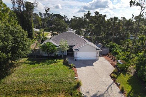 Villa ou maison à vendre à North Port, Floride: 3 chambres, 164.44 m2 № 821326 - photo 6