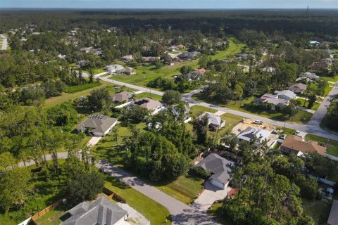 Villa ou maison à vendre à North Port, Floride: 3 chambres, 164.44 m2 № 821326 - photo 4