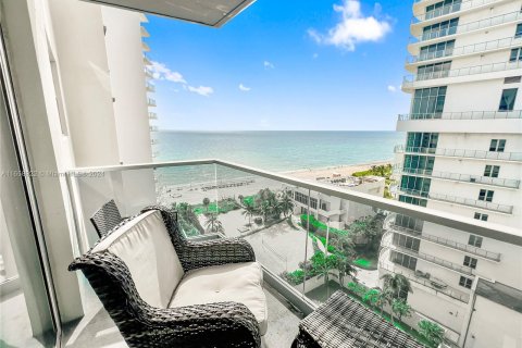 Condo in Hollywood, Florida, 2 bedrooms  № 1364121 - photo 6