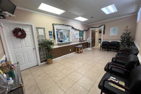 Immobilier commercial à louer à Largo, Floride: 260.13 m2 № 926255 - photo 2