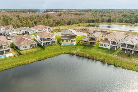 Villa ou maison à vendre à Orlando, Floride: 5 chambres, 386.29 m2 № 1395814 - photo 3