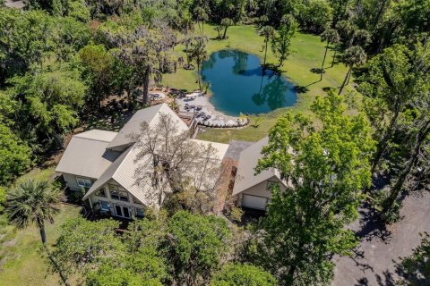 Villa ou maison à vendre à Edgewater, Floride: 4 chambres, 268.39 m2 № 1086899 - photo 1