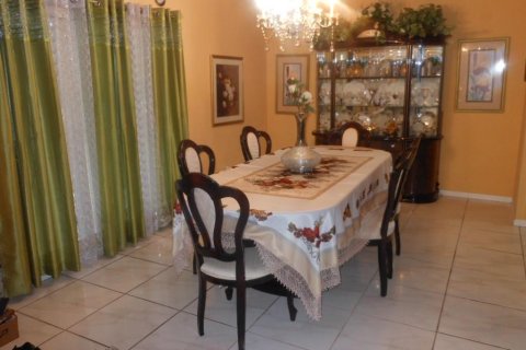 House in Plantation, Florida 4 bedrooms, 289.2 sq.m. № 599386 - photo 16