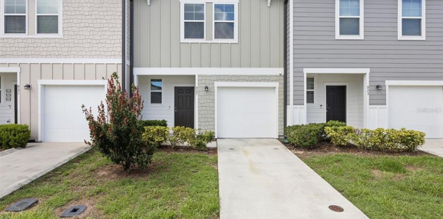 Townhouse in Davenport, Florida 3 bedrooms, 130.43 sq.m. № 1312642