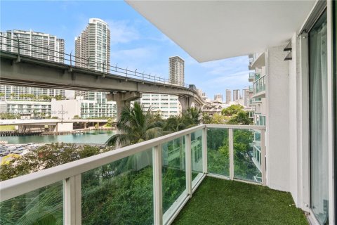 Copropriété à louer à Miami, Floride: 2 chambres, 103.77 m2 № 1365687 - photo 16